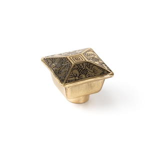 arabesque cabinet knob brass square 38mm engraved bouton meuble arabesque laiton carre 38mm grave